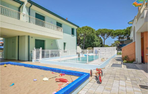 Nice apartment in JESOLO with Outdoor swimming pool, WiFi and 2 Bedrooms